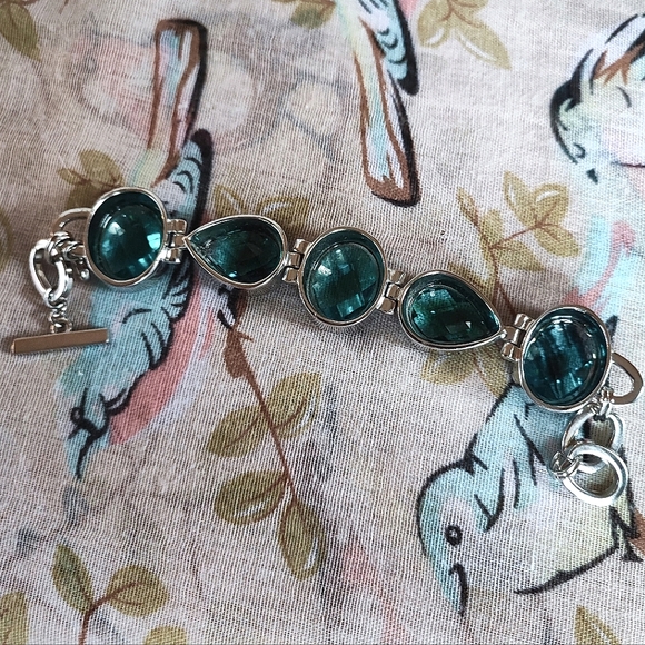 Anne Klein AK Aqua Blue Faceted Bracelet Heavy Silver Tone Glass? Stone? Elbaite - Picture 10 of 16